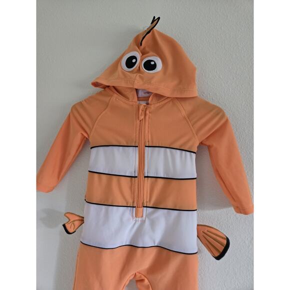 12-18 Months Finding Nemo Hooded Rashgaurd Outfit - Picture 3 of 7
